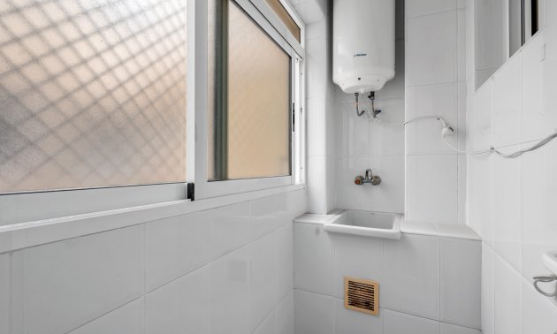 Resale - Apartment / flat -
Torrevieja - Playa Del Cura