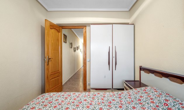 Resale - Apartment / flat -
Torrevieja - Playa Del Cura