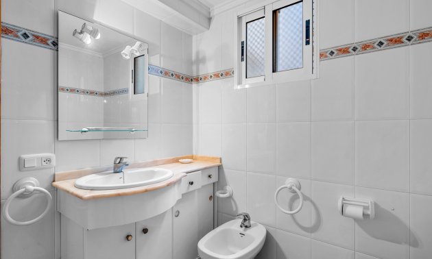 Resale - Apartment / flat -
Torrevieja - Playa Del Cura