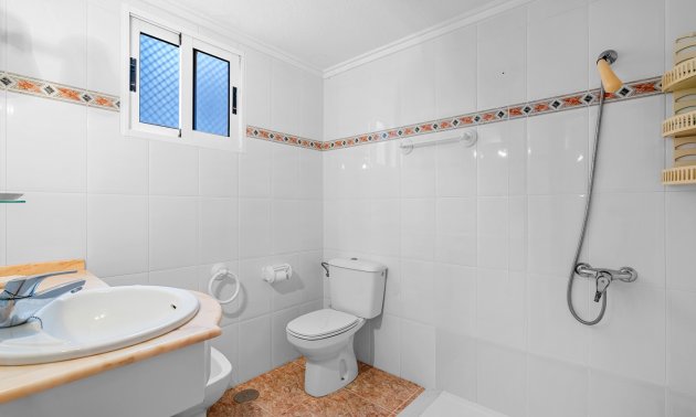 Resale - Apartment / flat -
Torrevieja - Playa Del Cura