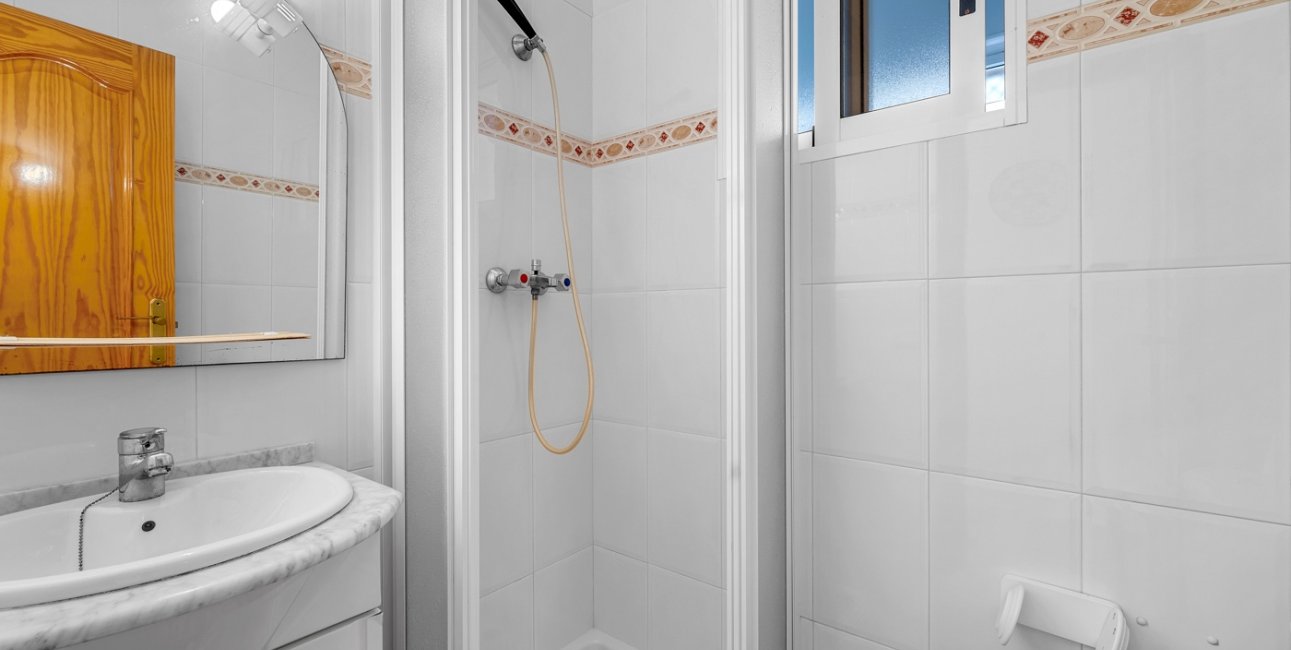 Resale - Apartment / flat -
Torrevieja - Playa Del Cura