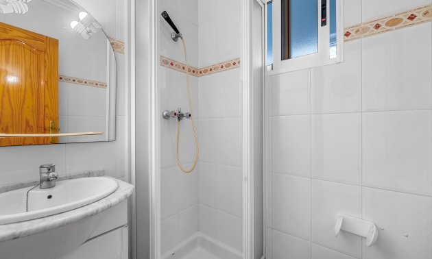 Resale - Apartment / flat -
Torrevieja - Playa Del Cura