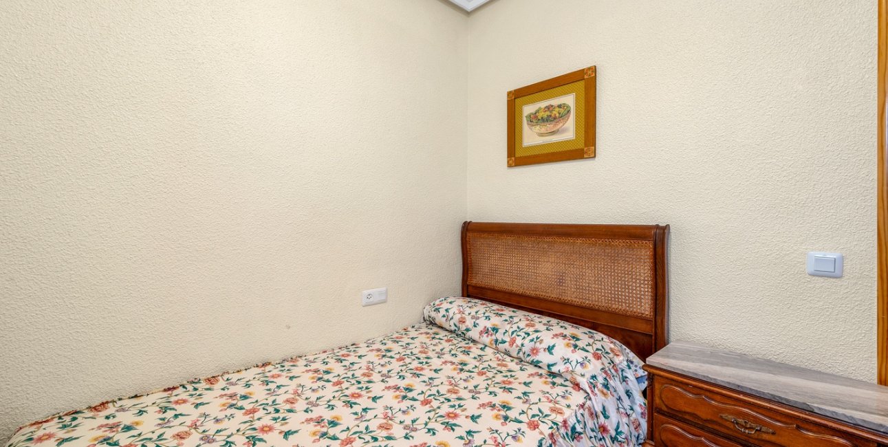 Resale - Apartment / flat -
Torrevieja - Playa Del Cura