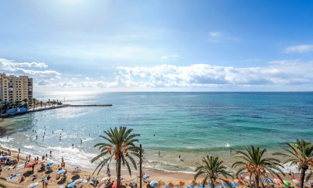 Resale - Apartment / flat -
Torrevieja - Playa Del Cura