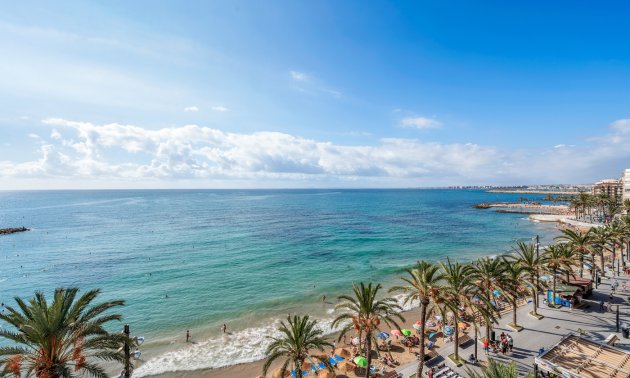 Resale - Apartment / flat -
Torrevieja - Playa Del Cura