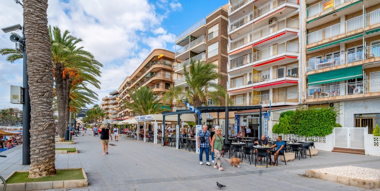 Resale - Apartment / flat -
Torrevieja - Playa Del Cura