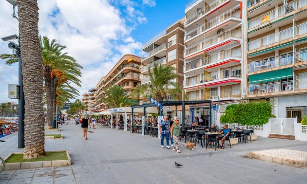 Resale - Apartment / flat -
Torrevieja - Playa Del Cura