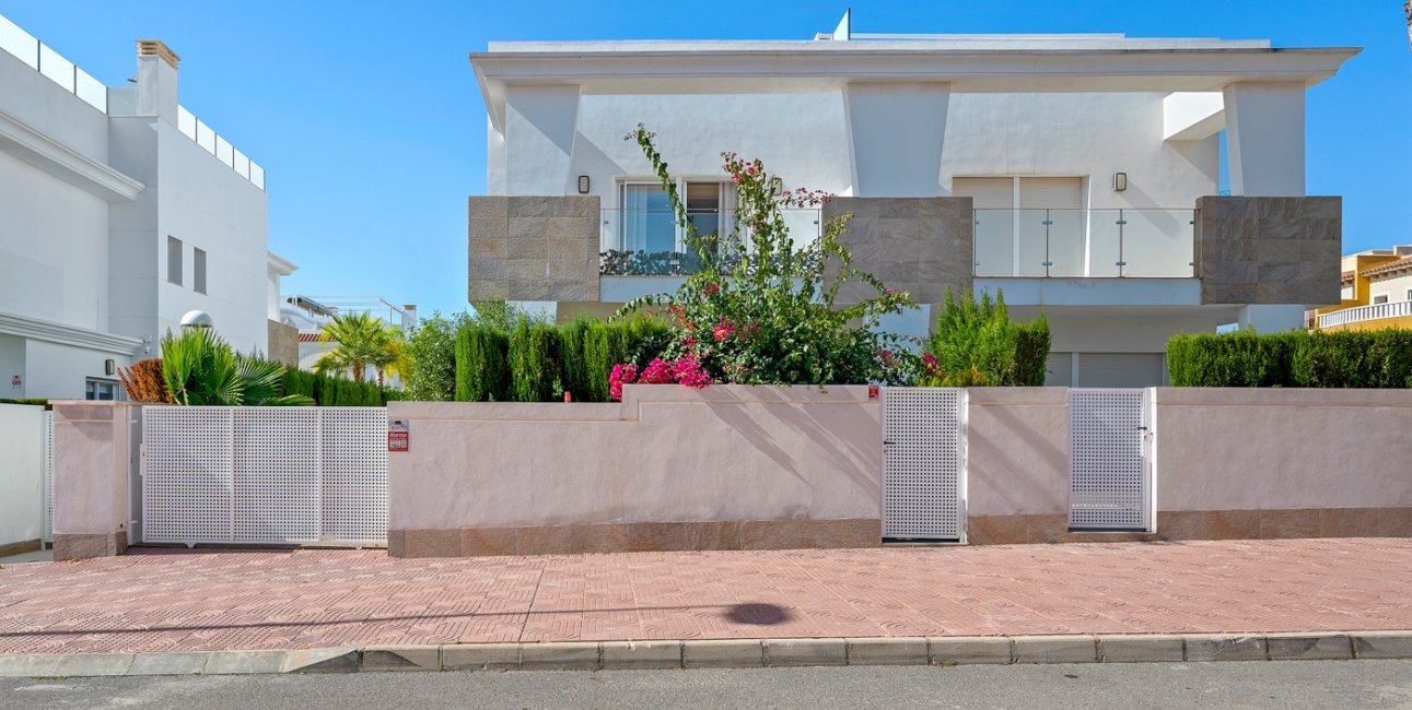 Rynek wtórny - Dom Szeregowy -
Ciudad Quesada - Doña Pepa