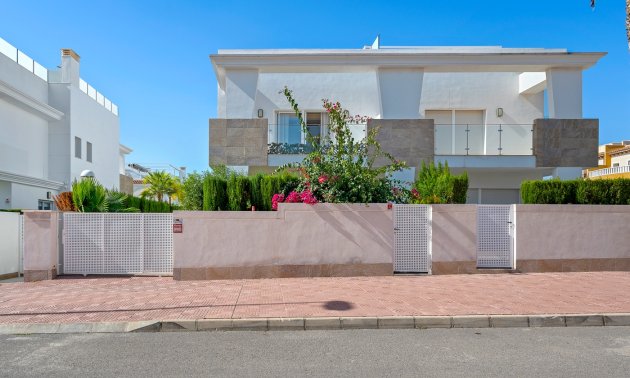 Rynek wtórny - Dom Szeregowy -
Ciudad Quesada - Doña Pepa