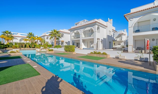 Rynek wtórny - Dom Szeregowy -
Ciudad Quesada - Doña Pepa