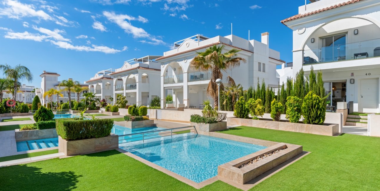 Rynek wtórny - Dom Szeregowy -
Ciudad Quesada - Doña Pepa