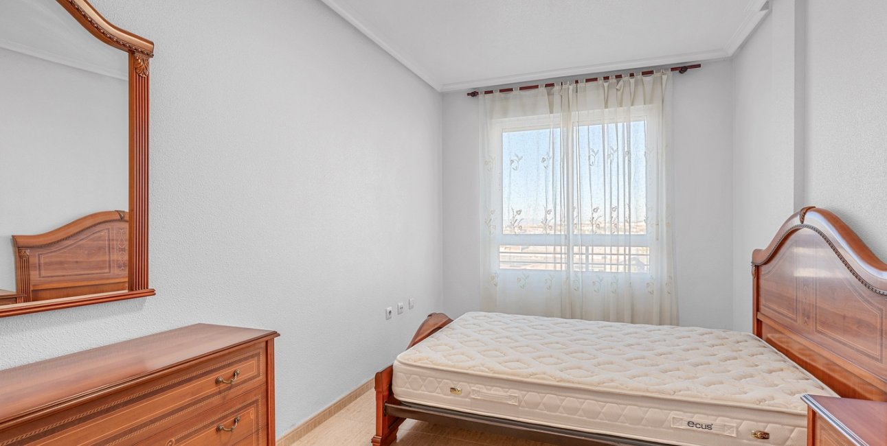 Resale - Apartment / flat -
Torrevieja - Torrevieja - Centre