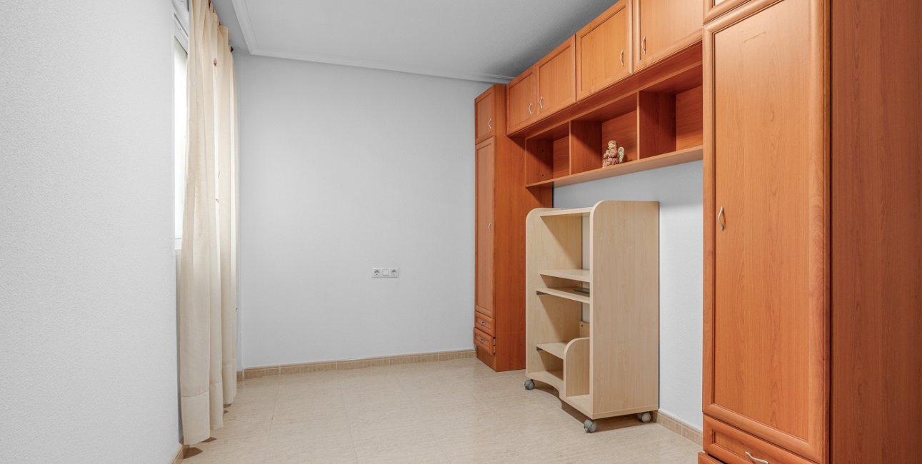 Resale - Apartment / flat -
Torrevieja - Torrevieja - Centre
