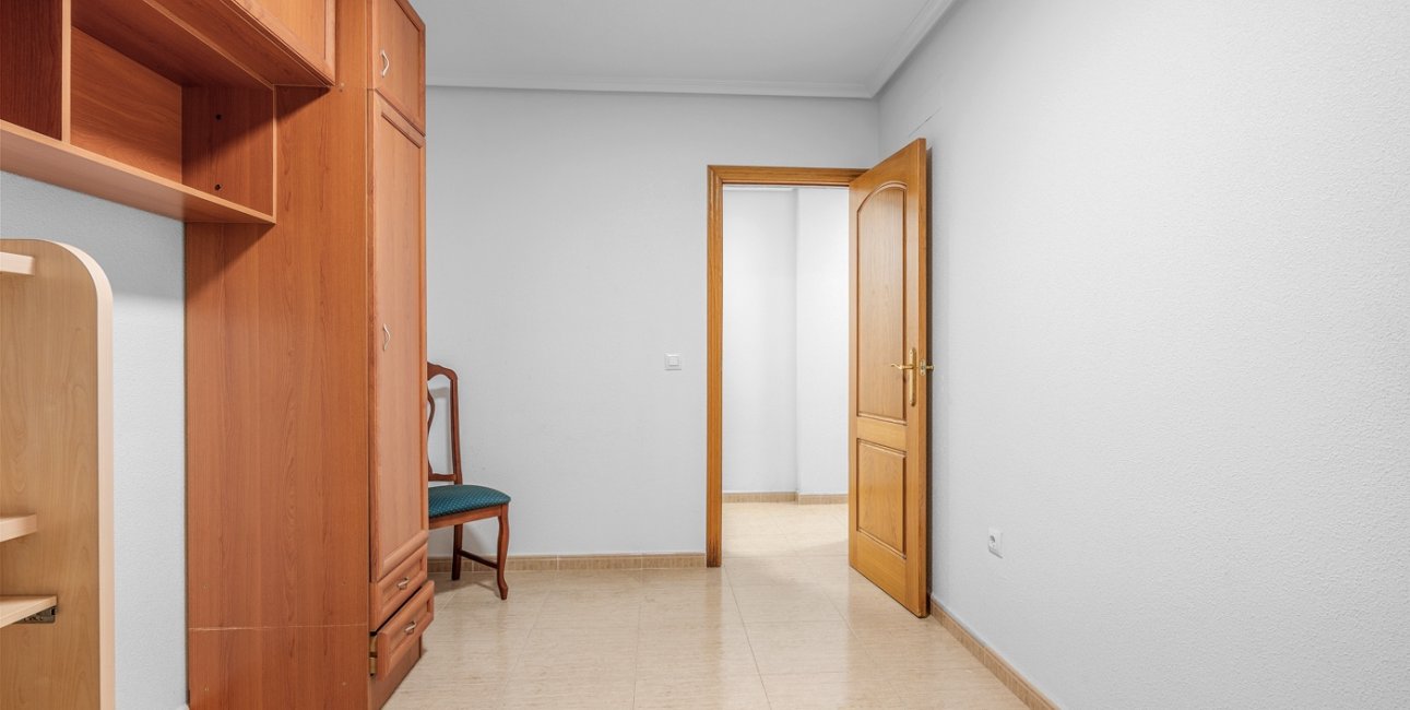 Resale - Apartment / flat -
Torrevieja - Torrevieja - Centre