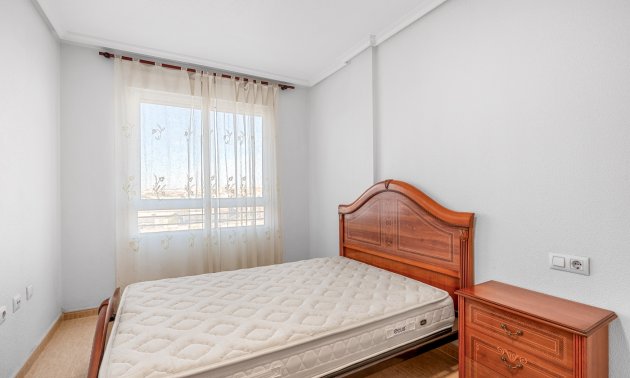 Resale - Apartment / flat -
Torrevieja - Torrevieja - Centre