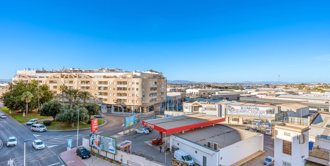 Resale - Apartment / flat -
Torrevieja - Torrevieja - Centre