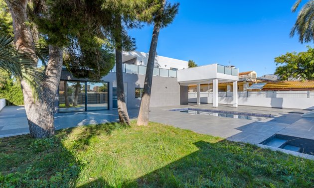 Rynek wtórny - Willa -
Orihuela Costa - Dehesa de Campoamor