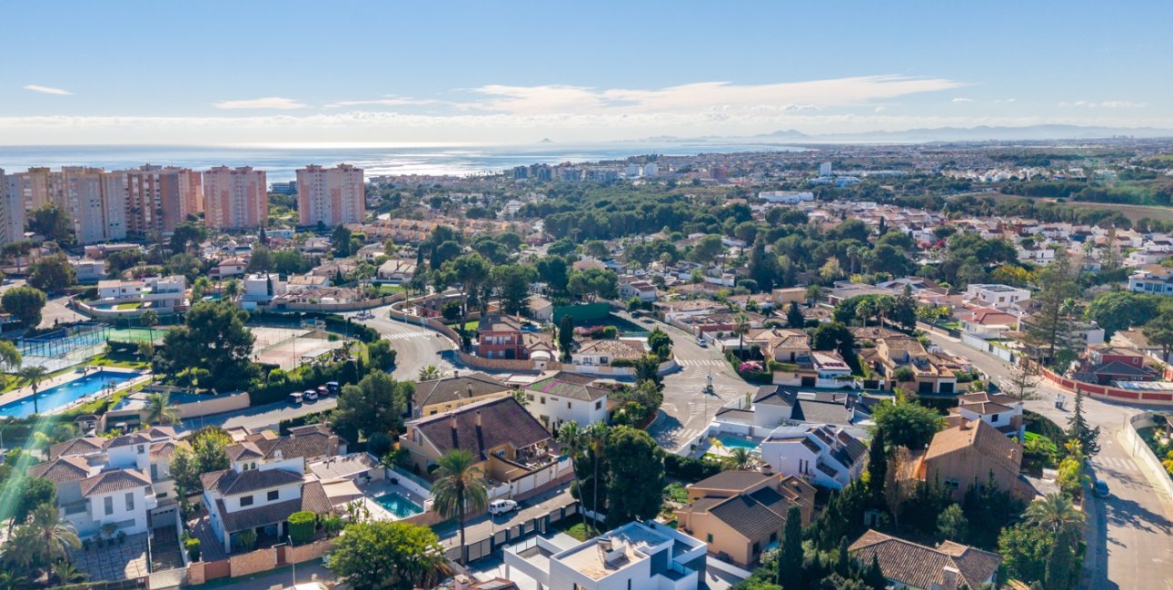 Rynek wtórny - Willa -
Orihuela Costa - Dehesa de Campoamor