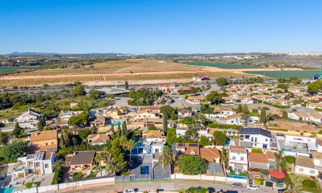 Rynek wtórny - Willa -
Orihuela Costa - Dehesa de Campoamor