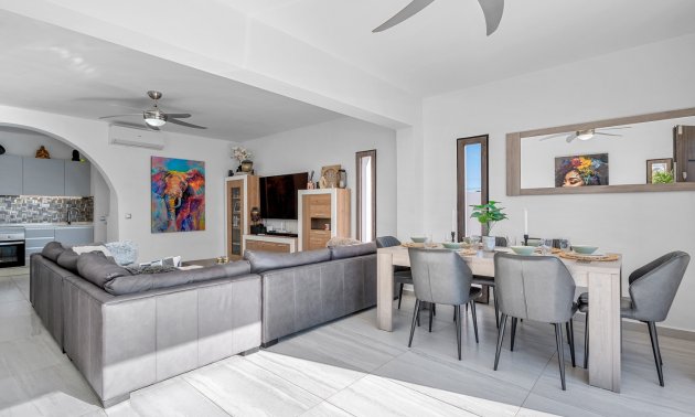 Resale - Villa -
Ciudad Quesada - Ciudad Quesada - Town