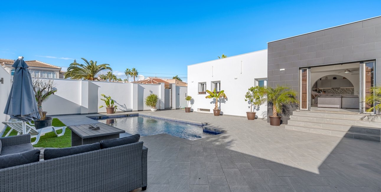 Resale - Villa -
Ciudad Quesada - Ciudad Quesada - Town