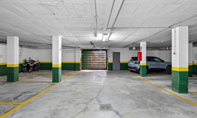 Resale - Apartment / flat -
Finestrat - Sierra Cortina