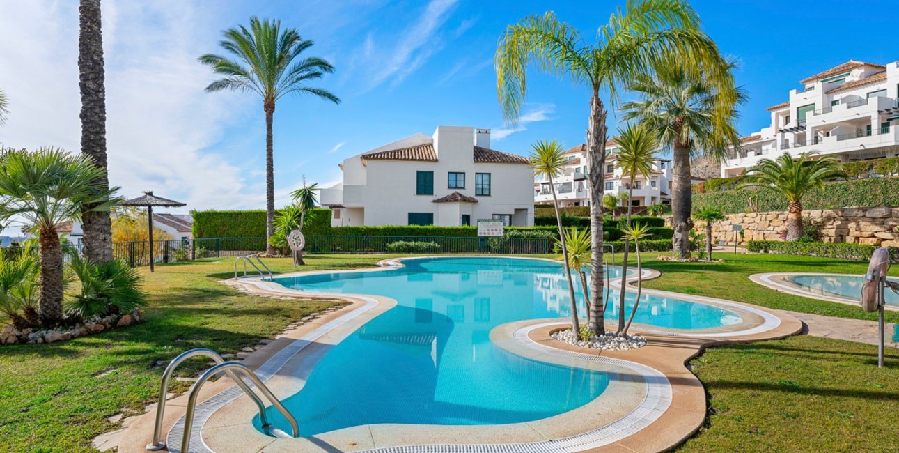 Resale - Apartment / flat -
Finestrat - Sierra Cortina