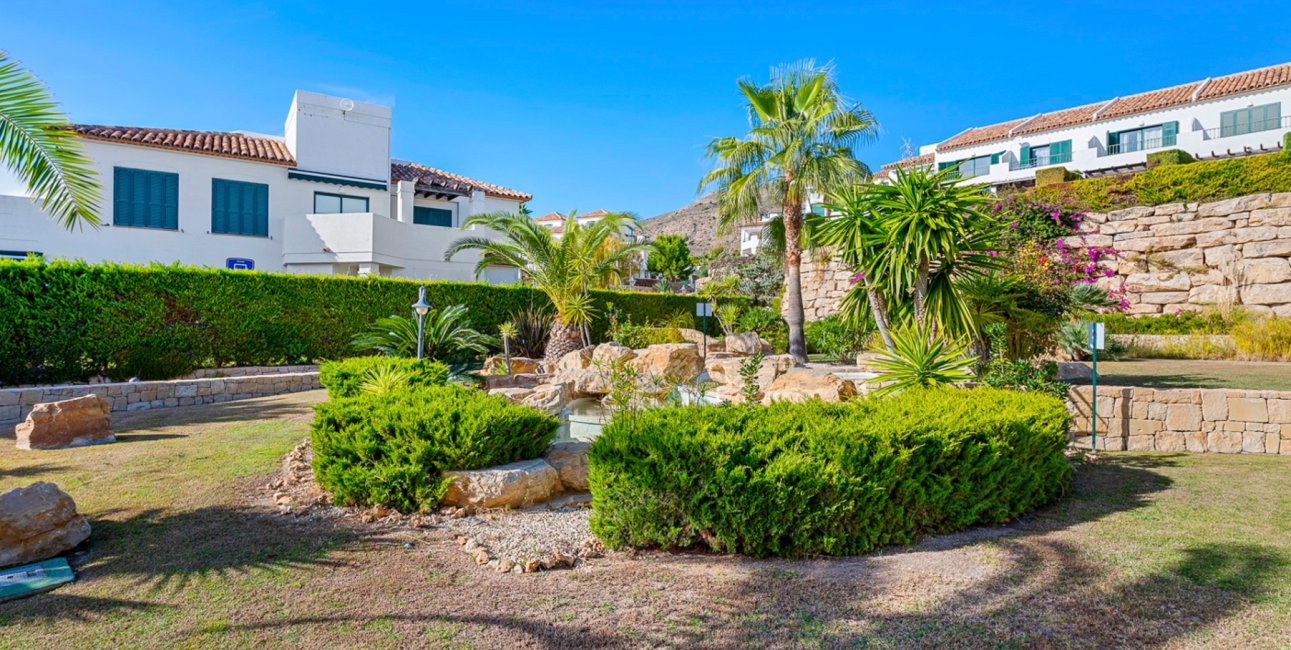 Resale - Apartment / flat -
Finestrat - Sierra Cortina