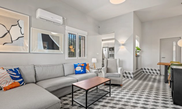 Resale - Country House -
Elche - Elche - Country