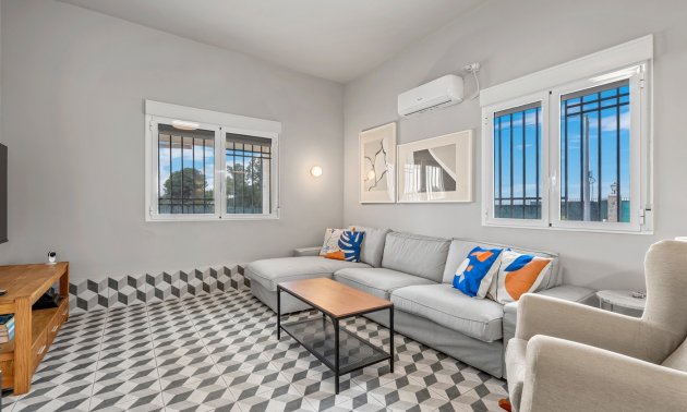 Resale - Country House -
Elche - Elche - Country