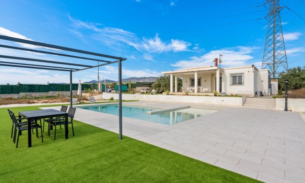 Resale - Country House -
Elche - Elche - Country