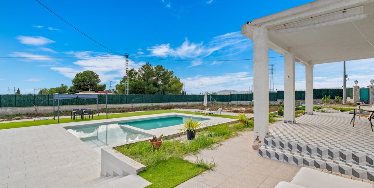 Resale - Country House -
Elche - Elche - Country