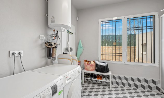 Resale - Country House -
Elche - Elche - Country