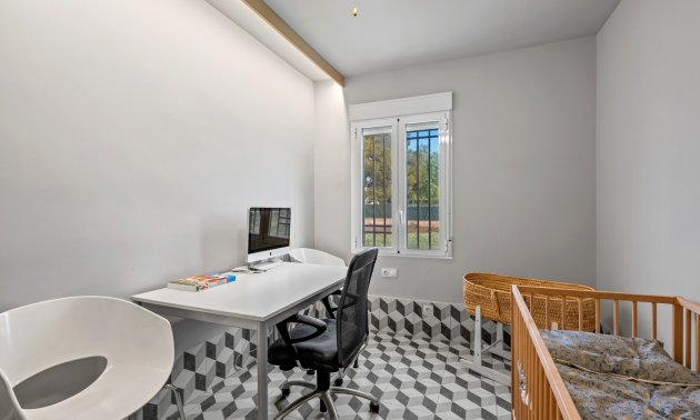 Resale - Country House -
Elche - Elche - Country