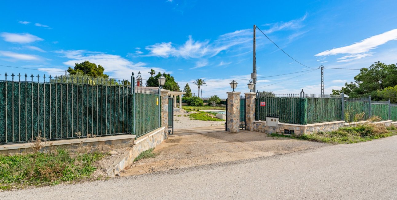 Resale - Country House -
Elche - Elche - Country