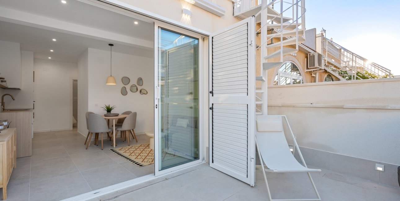 Resale - Bungalow -
Torrevieja - El Chaparral