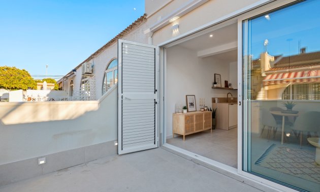 Resale - Bungalow -
Torrevieja - El Chaparral