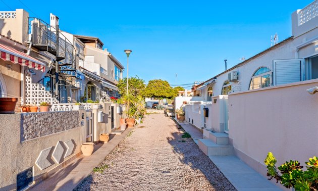 Resale - Bungalow -
Torrevieja - El Chaparral
