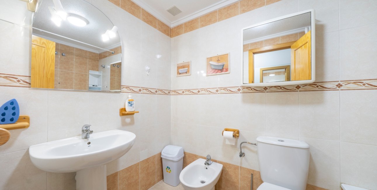 Reventa - Adosado -
Ciudad Quesada - Doña Pepa