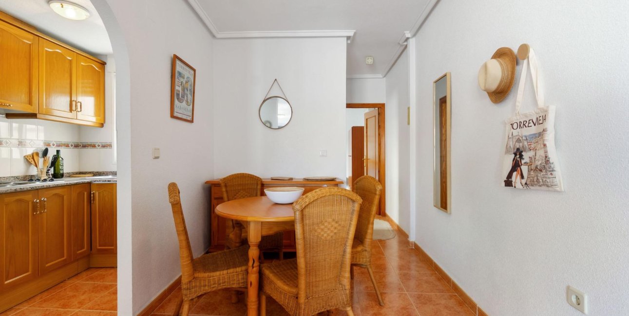Reventa - Apartamento / piso -
Torrevieja - Torrevieja - Centre