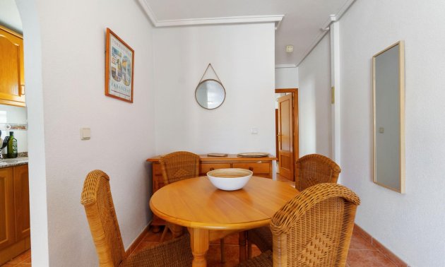 Reventa - Apartamento / piso -
Torrevieja - Torrevieja - Centre