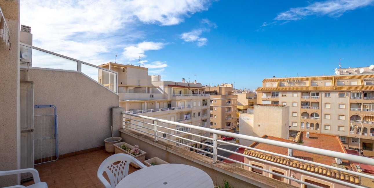 Reventa - Apartamento / piso -
Torrevieja - Torrevieja - Centre