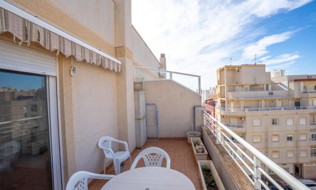 Reventa - Apartamento / piso -
Torrevieja - Torrevieja - Centre