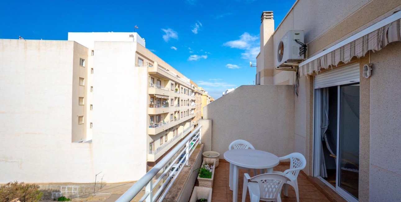 Reventa - Apartamento / piso -
Torrevieja - Torrevieja - Centre