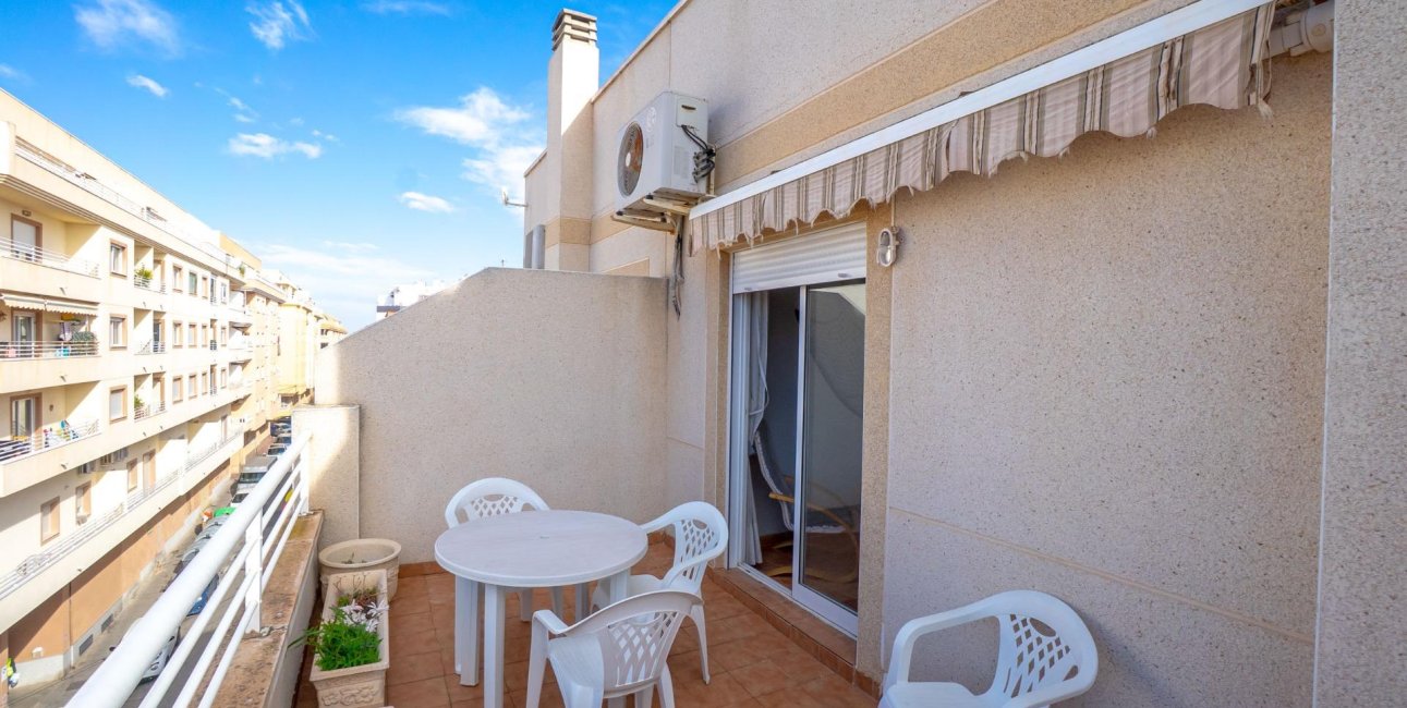Reventa - Apartamento / piso -
Torrevieja - Torrevieja - Centre