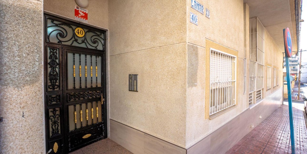 Reventa - Apartamento / piso -
Torrevieja - Torrevieja - Centre