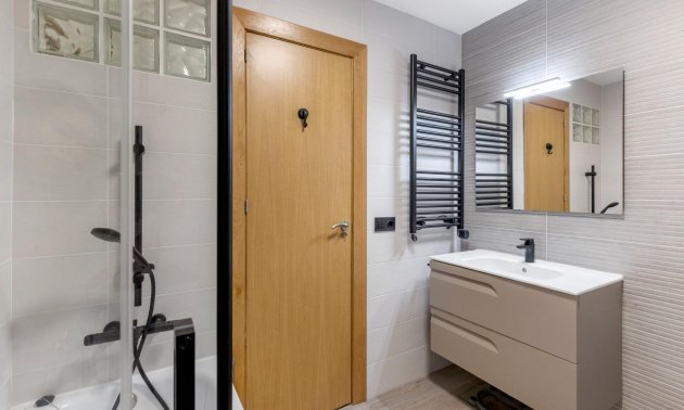 Reventa - Apartamento / piso -
Torrevieja - Playa del Cura