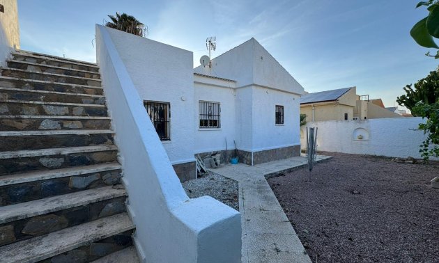 Resale - Villa -
Torrevieja - San Luis - Chaparal