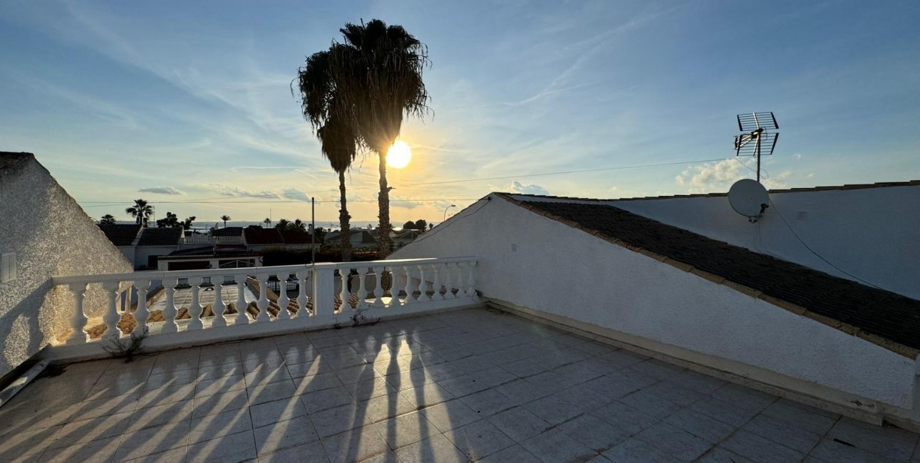 Resale - Villa -
Torrevieja - San Luis - Chaparal