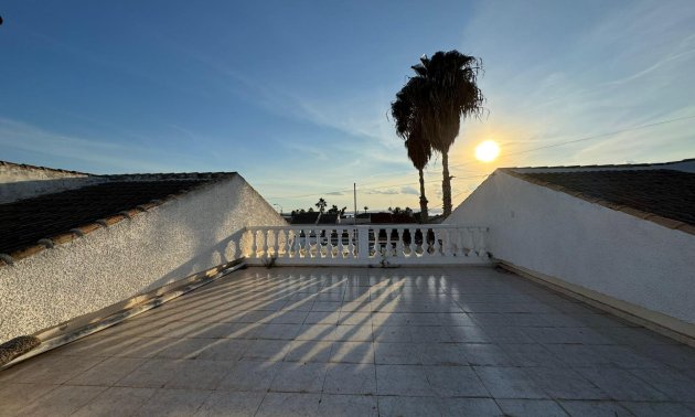 Resale - Villa -
Torrevieja - San Luis - Chaparal